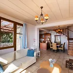 Ostria Villa *