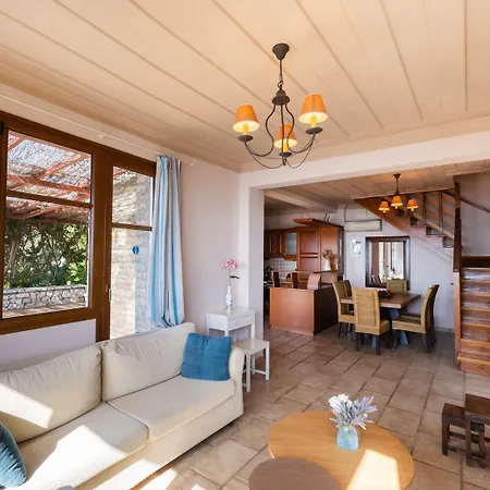 Ostria Villa *